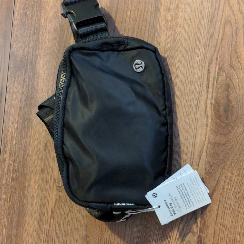 NWT Lululemon Belt Bag 1L